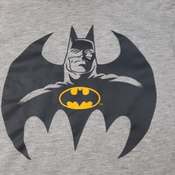 Batman tshirt size 10/12 - Picture 2 of 4